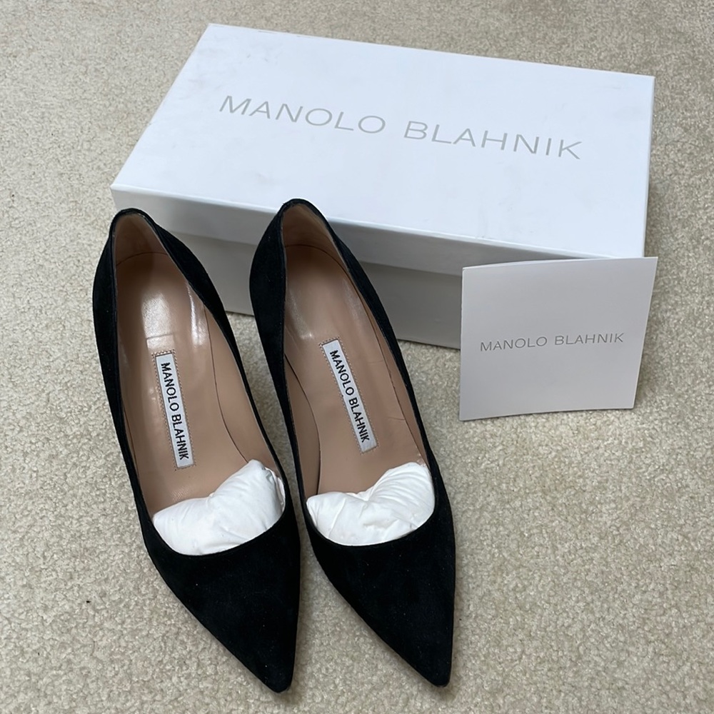 Worn once Manolo Blahnik BB90 suede pumps